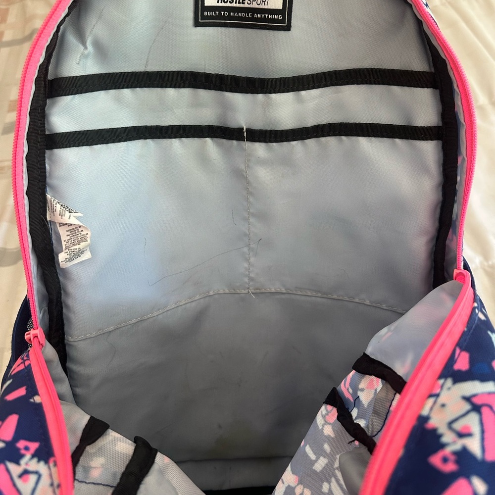 Under Armour Backpack - Picture 3 of 3